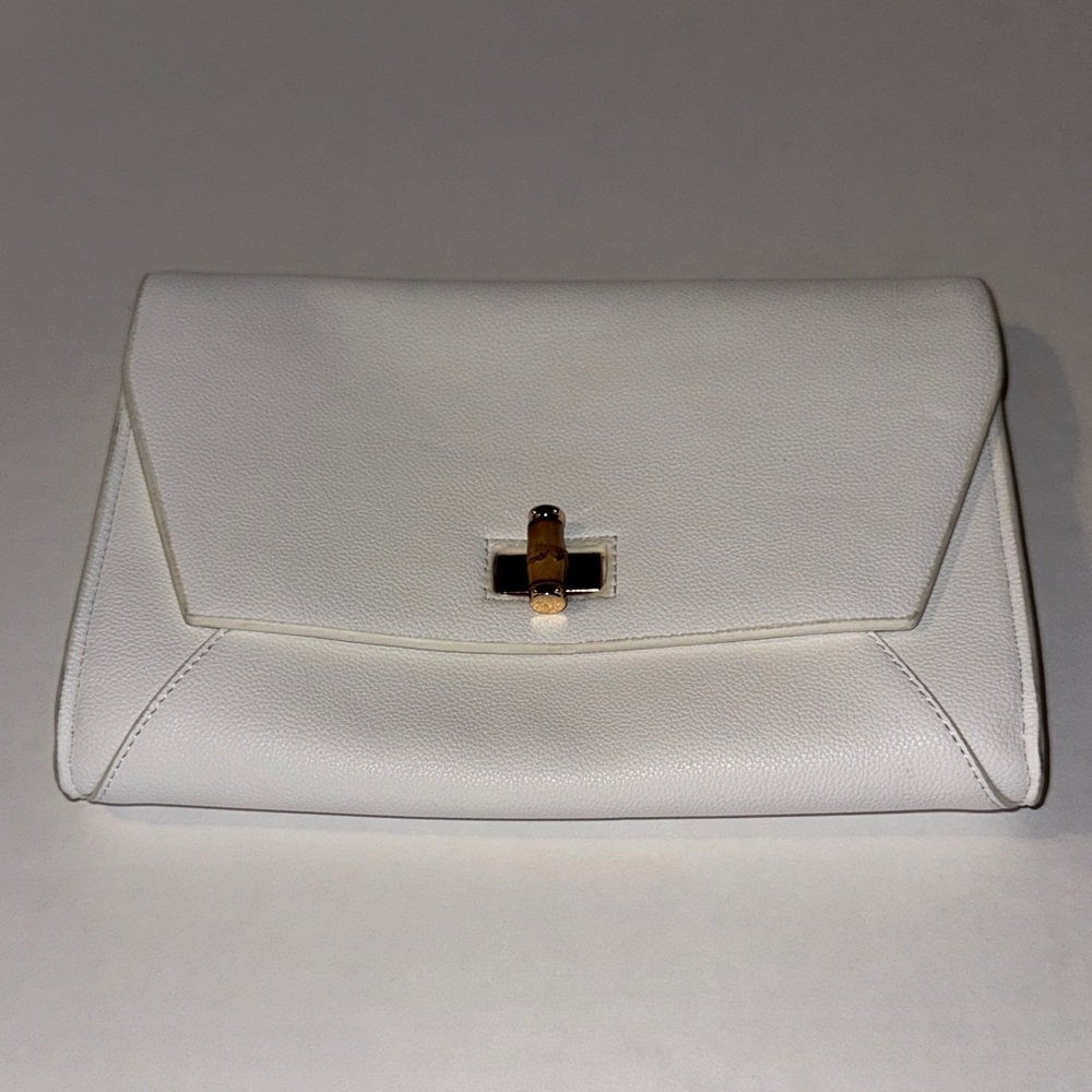 Elegant White Lilly Pulitzer Clutch
